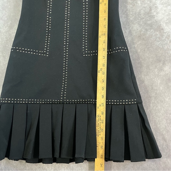 Sam Edelman Women's Sleeveless V-Neck Dress Black w/ Rivets Zip Up Back Size 4 - Picture 4 of 5
